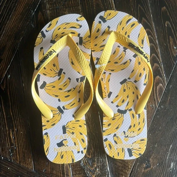 Farm Rio x Havaianas Yellow Banana Pattern Flip Flops - Picture 1 of 1